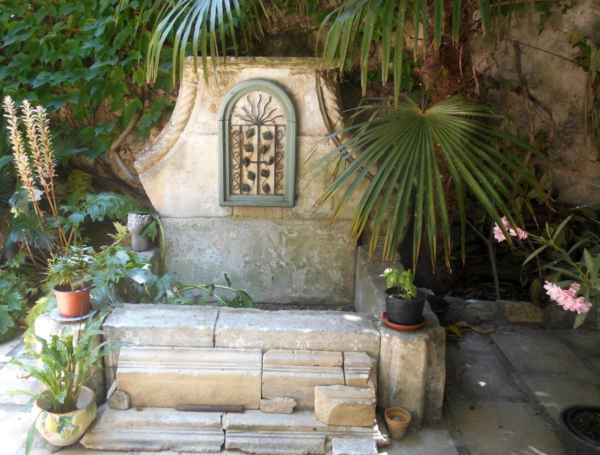 Logis De La Meschaussee, Dans Donjon Du Xie Siecle Canet  Luaran gambar