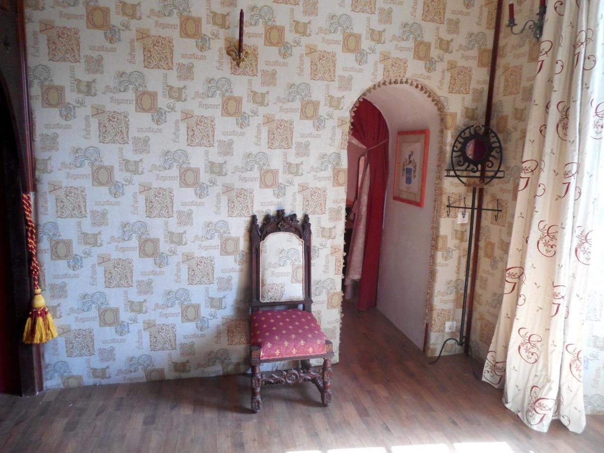 Logis De La Meschaussee, Dans Donjon Du Xie Siecle Canet  Luaran gambar